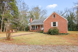 16 Anderson Dr, Due West, SC 29639