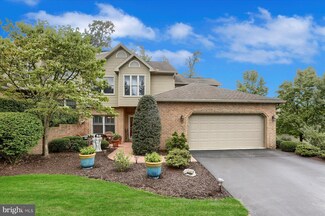 8 Crain Cir, Lemoyne, PA 17043