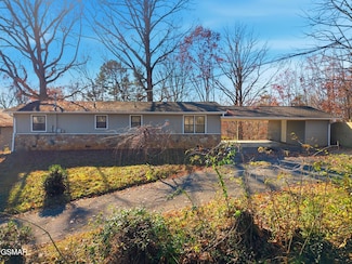 1024 Tramel Rd, Sevierville, TN 37862