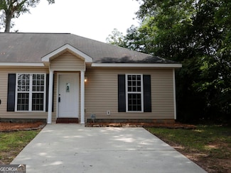 13 Pine Shadow Ct, Centerville, GA 31028
