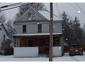 4 North St, Le Roy, NY 14482