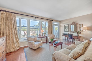 330 Concord St Unit 9, Charleston, SC 29401