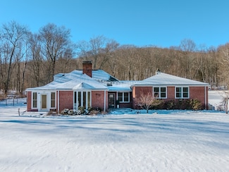 603 Glendale Rd, Wilbraham, MA 01095