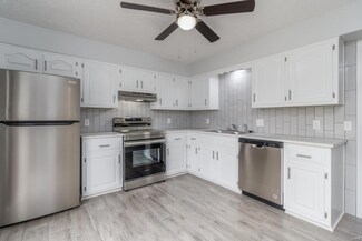 624 Holly St, Lebanon, MO 65536