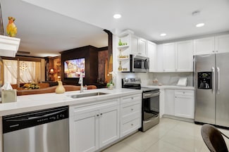 535 Oaks Dr Unit 106, Pompano Beach, FL 33069