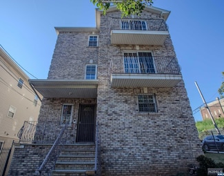 90-92 W Kinney St Unit 1, Newark, NJ 07102