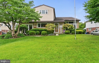 324 Warren Blvd, Broomall, PA 19008