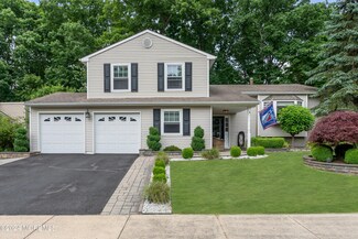 4 Hazelwood Ct, Howell, NJ 07731