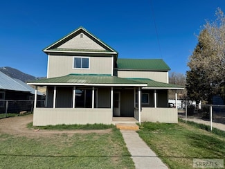 515 S Saint Charles St, Salmon, ID 83467