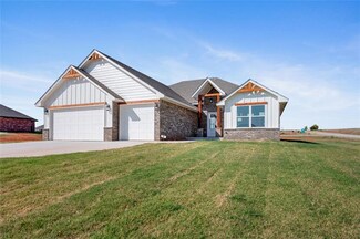 908 Red Rock Rd, Blanchard, OK 73010