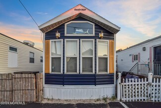 69 15th Ave, Seaside Park, NJ 08752