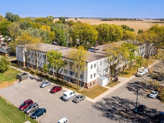 1205 Victoria St Unit 312, Fairmont, MN 56031