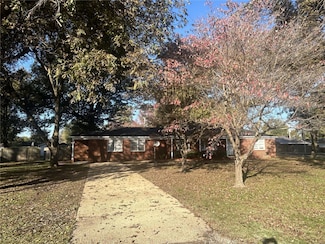 215 Homecrest St, Kennett, MO 63857