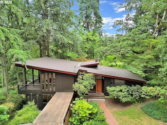 450 Horizon Rd, Eugene, OR 97405