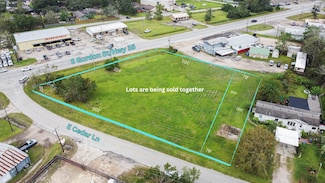 113 Cedar Ln, Alvin, TX 77511