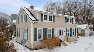 20 Pleasant St, Randolph, ME 04346