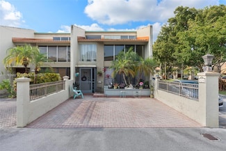 741 E Coco Plum Cir Unit 8, Plantation, FL 33324