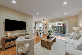 255 S Rengstorff Ave Unit 27, Mountain View, CA 94040