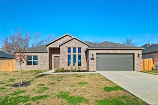 1004 Autumn Royal Ave, Lowell, AR 72745