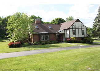 493 Canterbury Rd, Manchester Center, VT 05255