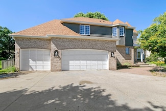 1110 Lecuyer Dr, Stillwater, MN 55082