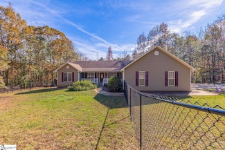 2295 Riddle Rd, Pauline, SC 29374