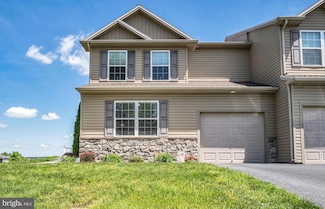 8410 Hamilton St, Hummelstown, PA 17036