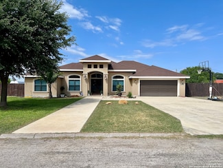505 N 13th Ave, Crystal City, TX 78839
