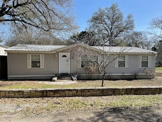 120 County Road 1719, Laguna Park, TX 76634