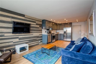 215 Piedmont Ave NE Unit 804, Atlanta, GA 30308