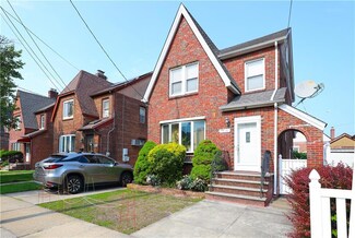 9515 243rd St, Floral Park, NY 11001