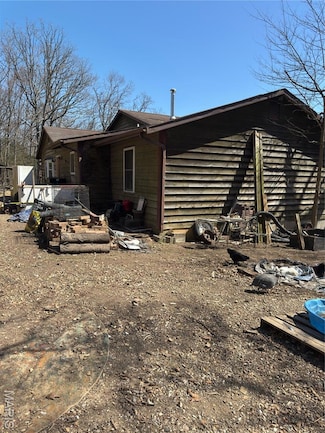 9694 Carron Rd, Bloomsdale, MO 63627