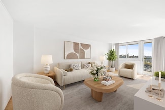 100 Manhattan Ave Unit 910, Union City, NJ 07087