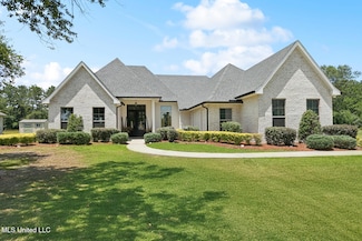 111 Jefferson Davis Pkwy, Picayune, MS 39466
