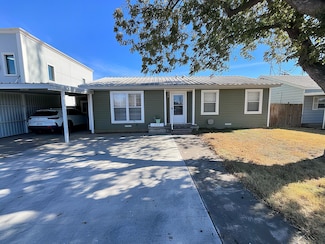 303 SW 11th St, Seminole, TX 79360