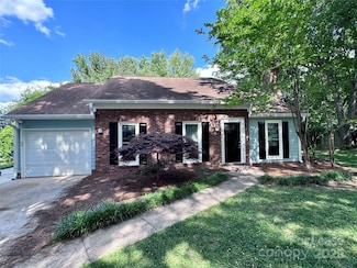 2423 Emstead Ct, Charlotte, NC 28210