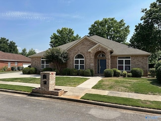 100 Gray Run Dr SW, Huntsville, AL 35824