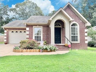 114 May St, Sherwood, AR 72120