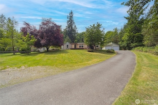824 Cherub Place E, Port Orchard, WA 98366