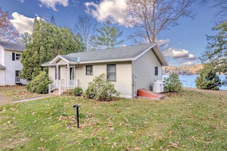 136 Cones Point Rd, Poultney, VT 05764