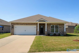151 Heritage Lakes Blvd, New Market, AL 35761