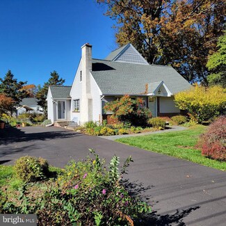208 Girard Ave, Horsham, PA 19044