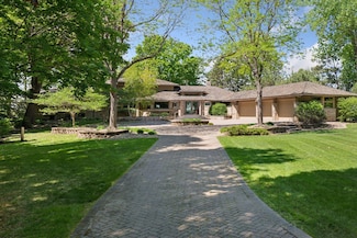 28235 Boulder Cir, Excelsior, MN 55331