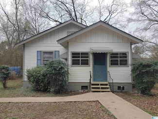 351 11th Ave NE, Graysville, AL 35073