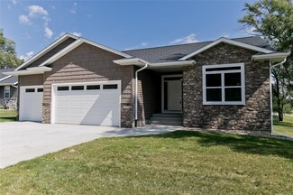1300 Worley Ln, Ely, IA 52227