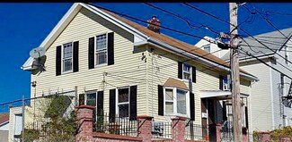 33 Grotto Ave, Pawtucket, RI 02860