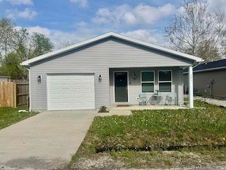 391 Hel Mar Dr, Mitchell, IN 47446