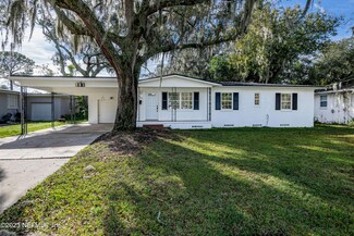 5726 Cedar Park Ln, Jacksonville, FL 32210
