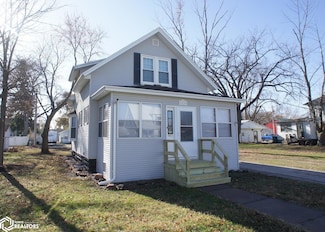 1426 2nd St, Webster City, IA 50595