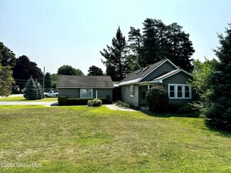803 S Holmes St, Schenectady, NY 12302